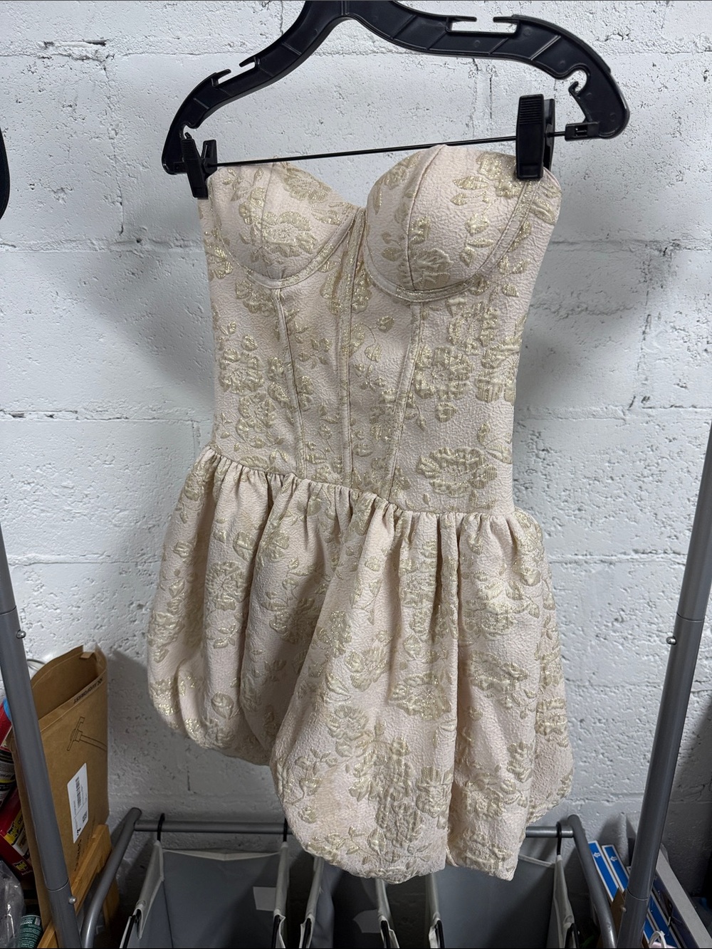 WINDSOR Gold Flower Embroidered Mini Bubble Dress - Size XS - LIKE NEW Strapless